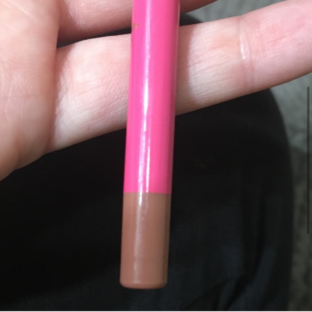 Jeffree Star Cosmetics Velour Lip Liner - Celebrity Skin Brand New - Picture 6 of 6